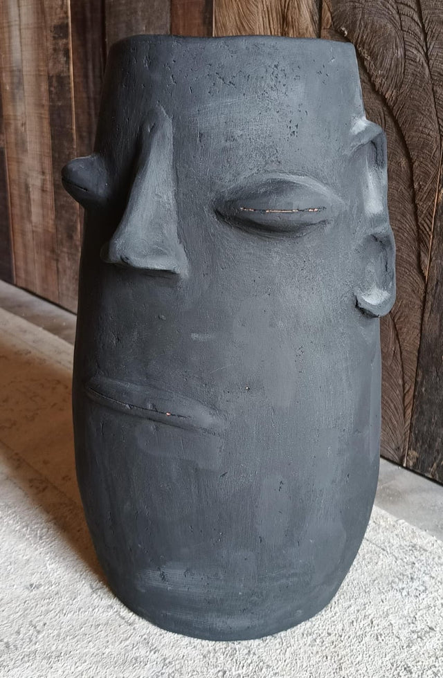 Face clay pot