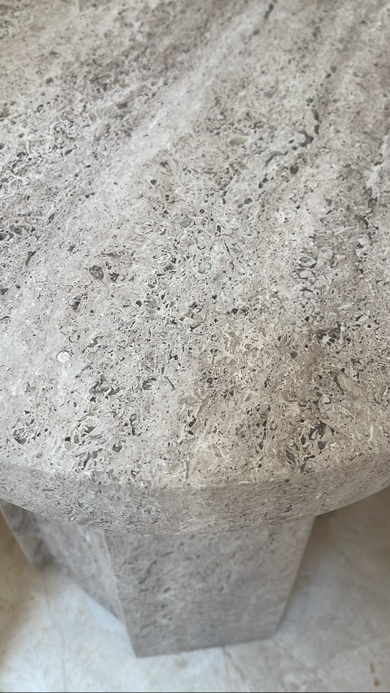 STOOL TRAVERTINO