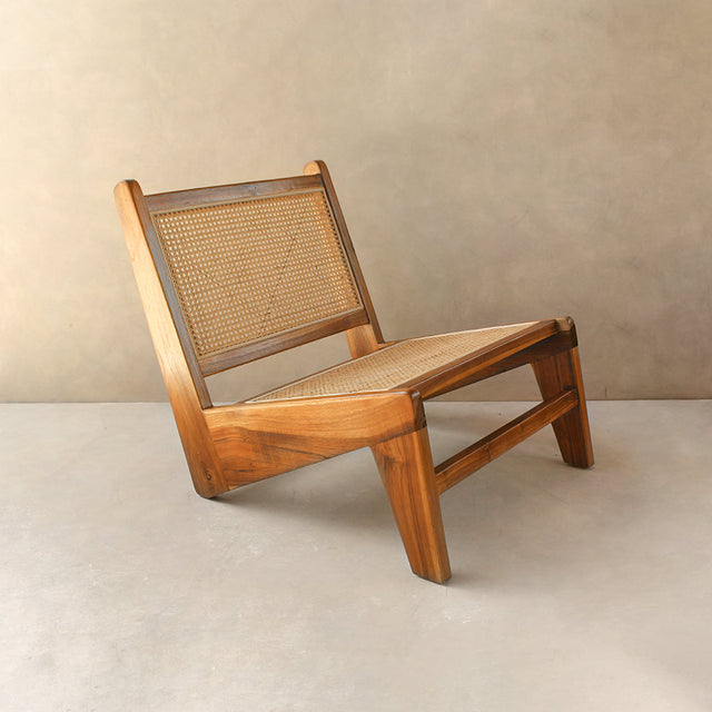 MAUVE CHAIR