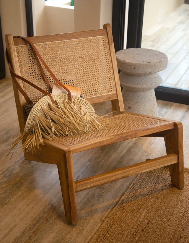 MAUVE CHAIR