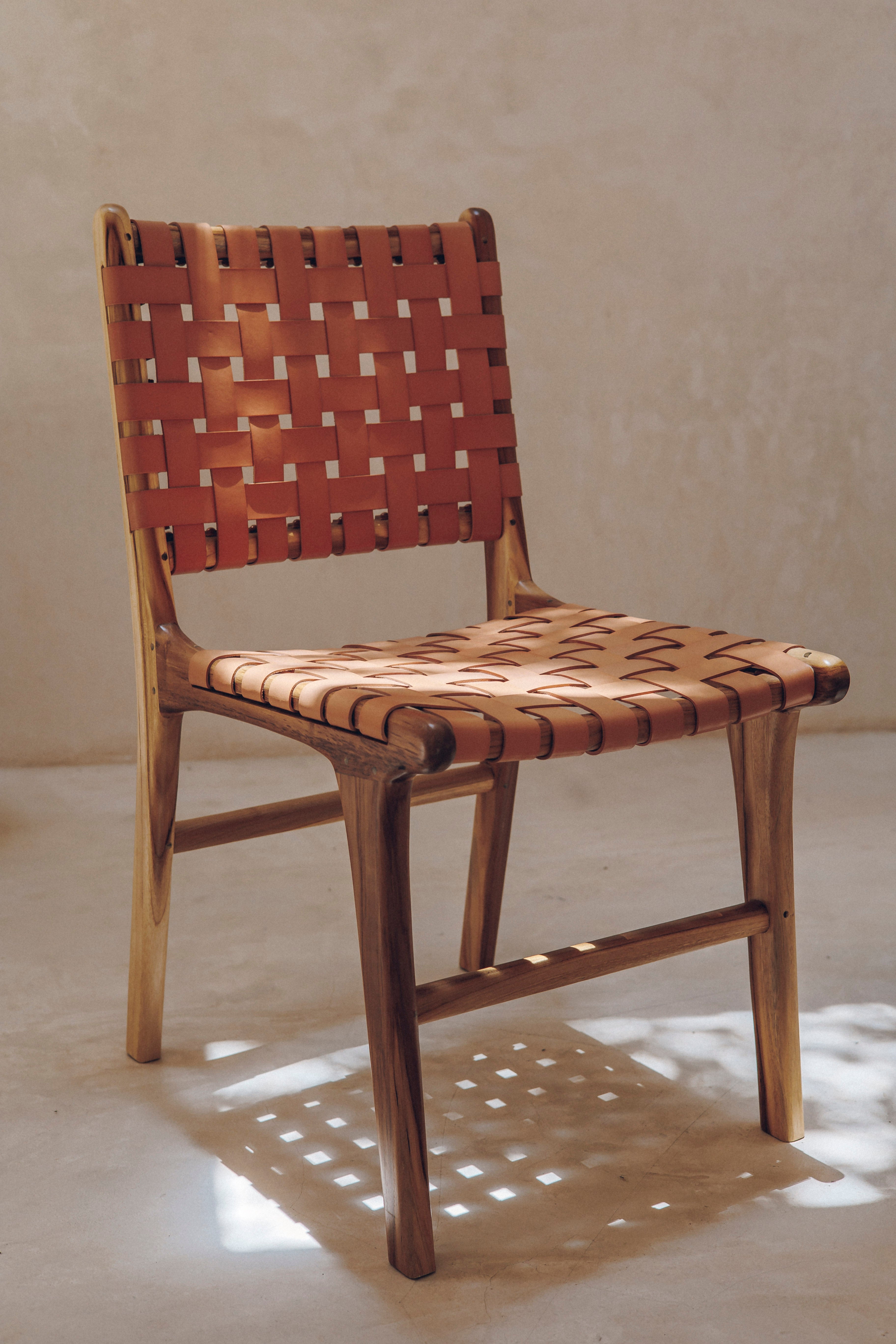 BONNET LEATHER CHAIR