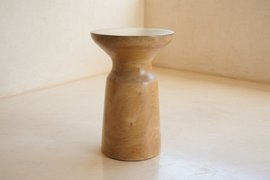 STOOL 02
