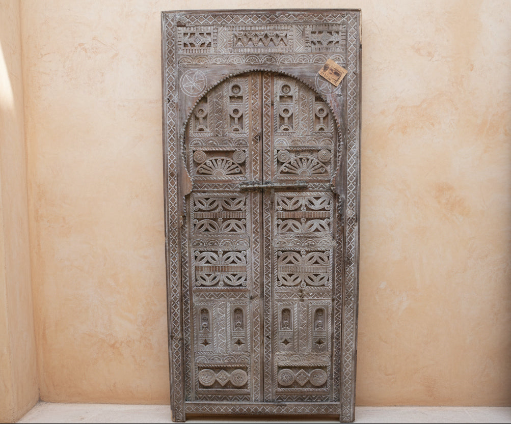 PUERTA 05